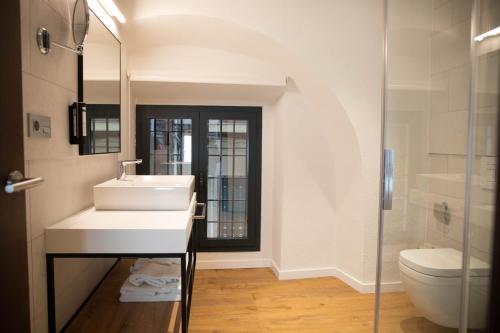 nQn Aparts & Suites Sevilla photo 54