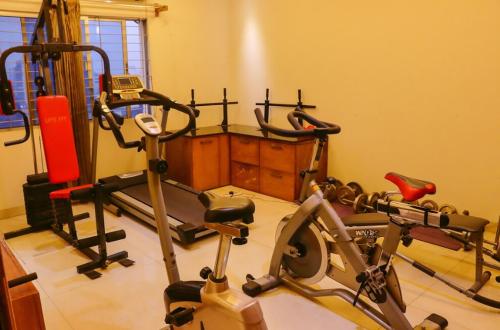 Γυμναστήριο ή/και όργανα γυμναστικής στο Hotel Afford Inn