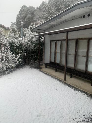 Το 山水民宿 τον χειμώνα