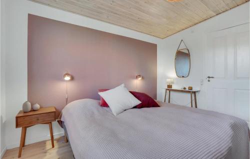 Postel nebo postele na pokoji v ubytování Gorgeous Home In Kalundborg With Wifi