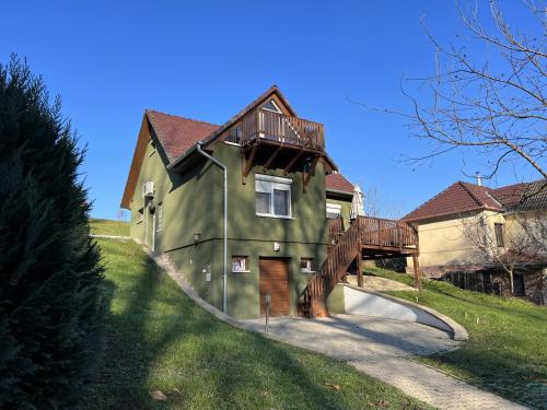 SunnySide Apartmanház