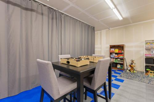 Φωτογραφία από το άλμπουμ του The Explorer! Extra Game Room, Fire pit Sleeps 10! σε Caldwell
