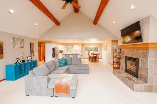 310 Vista Drive – Photos 5