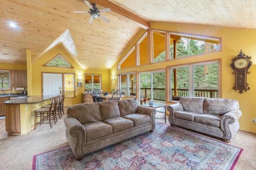 410 Mother Lode Lane – Photos 2