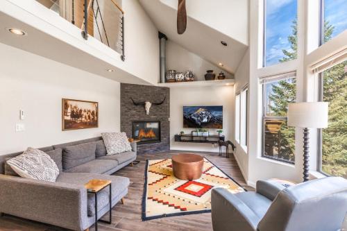 1482 Oak - Grandview – Photos 3