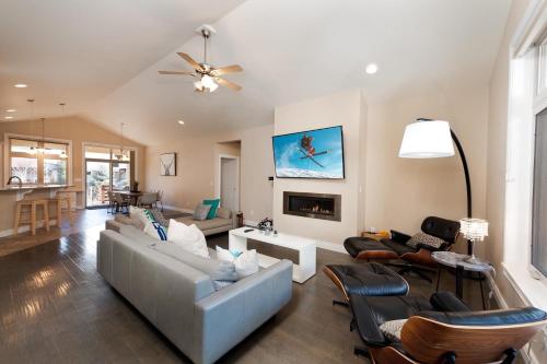77 Estancia Lane – Photos 2