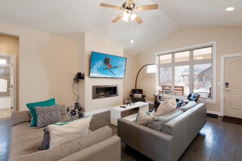 77 Estancia Lane – Photos 3