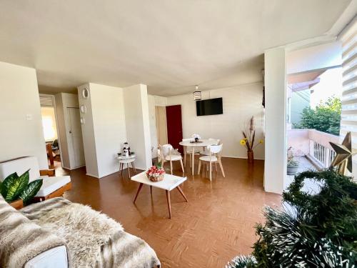 TV a/nebo společenská místnost v ubytování Amplio departamento céntrico