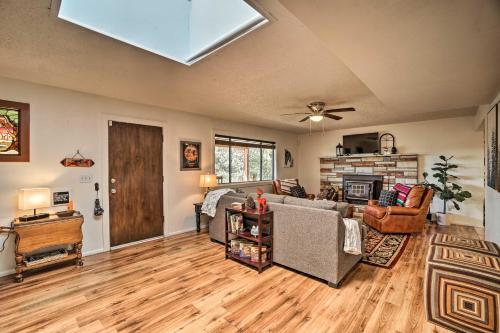 Dog-Friendly Payson Cottage - Grill, Fire Pit – Photos 3