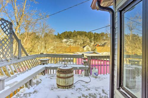 Mountain-View Lead Home Deck with Heater! – Photos 2