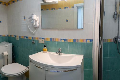 Phòng tắm tại Tramonto sul mare