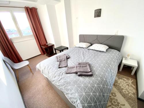 Classic 2 Bedroom Apartment Next to Metro - Marousi