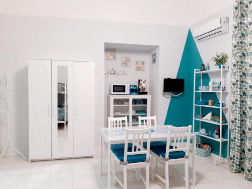 Galeriebild der Unterkunft Dory's room Camera nel cuore di Napoli in Neapel