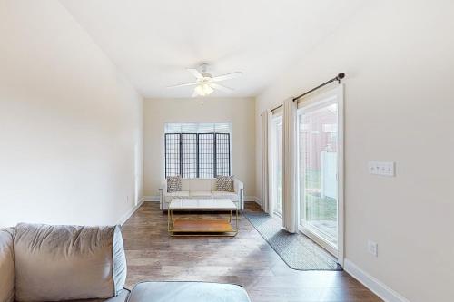 Fairway Village --- 104 Eagle Ct – Photos 2