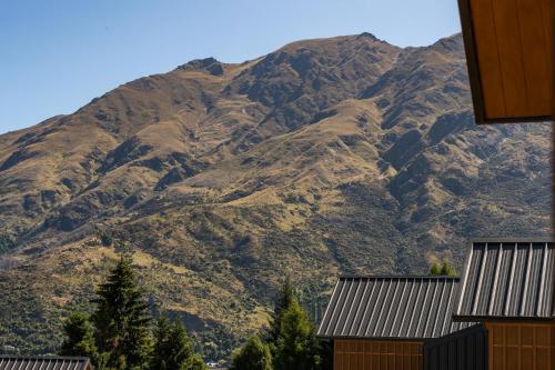 En generel udsigt til bjerge eller udsigt til bjerge taget fra chaletet