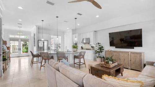 43 Pleasant St – Photos 2