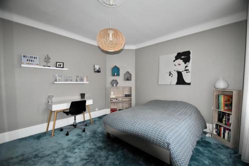 Posteľ alebo postele v izbe v ubytovaní LES VILLAS PARADIS - Annet, proche Paris & Disneyland
