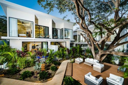 The mVilla with Exclusive Beach Club Access