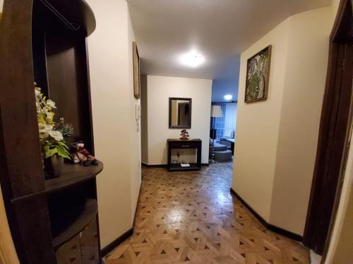 Excelente, cómodo departamento con perfecta ubicación