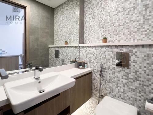 Koupelna v ubytování Mira Holiday Homes - Newly 1 bedroom in Dubai Marina