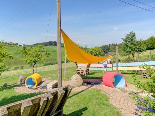 a hammock in the yard of a house at Grub-Daniel-Hof in Freiamt