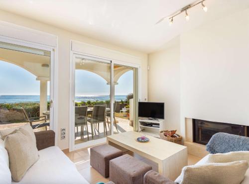 Charming Villa on the seafront