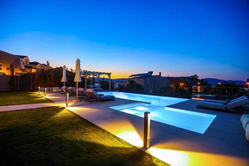 Bazén v ubytování Casa Grande Private Luxury Villa nebo v jeho okolí