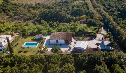 Villa con piscina cerca de la playa