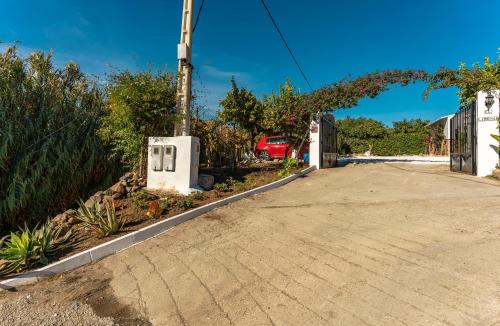 Villa con piscina cerca de la playa
