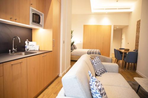 nQn Aparts & Suites Sevilla photo 33