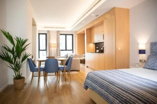 nQn Aparts & Suites Sevilla photo 9