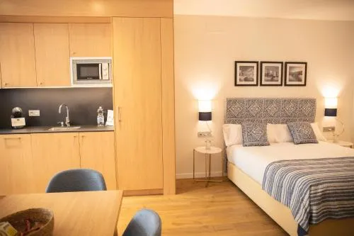 nQn Aparts & Suites Sevilla photo 5
