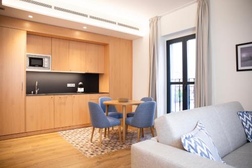 nQn Aparts & Suites Sevilla photo 25