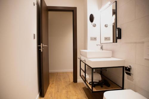 nQn Aparts & Suites Sevilla photo 67