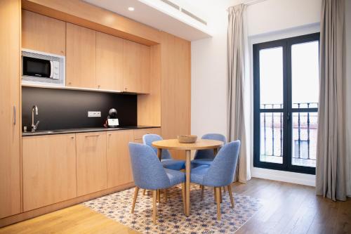 nQn Aparts & Suites Sevilla photo 78