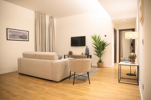 nQn Aparts & Suites Sevilla photo 104