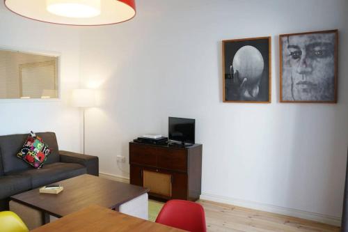 Two Bedroom Apt in Historic location - Close to the River with AC by Lisbeyond