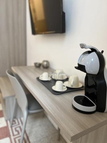 Coffee and tea making facilities at Bonadies64 B&B