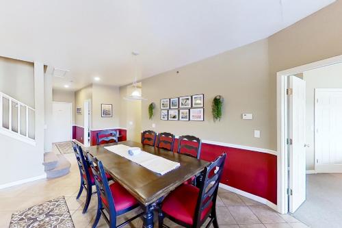 Lakeview Resort, Unit 243-4C – Photos 5