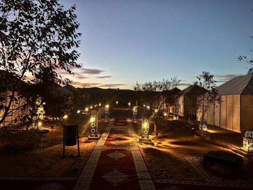Zahrada ubytování Akabar Luxury Desert Camp