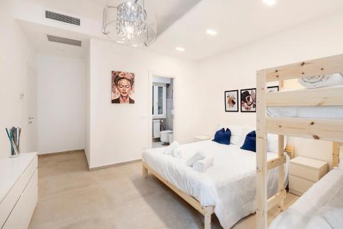 EasyStayRome 10 Pax 3 Baths 1 Min from Metro
