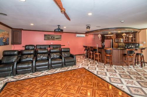 Zona de estar de Adventure Suites