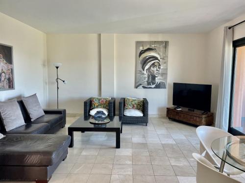 HomeForGuest Villa 10 in Salobre Golf with great views to the golf course