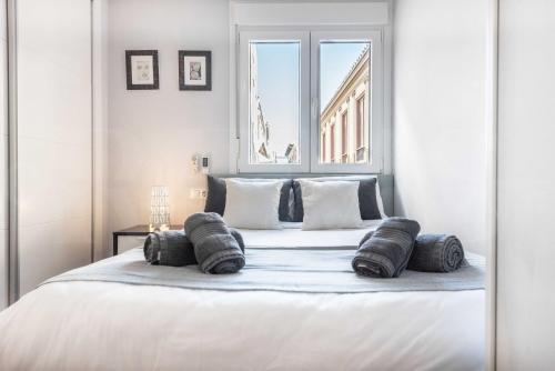 Cosy flat with private balcony - Historic Center by REMS