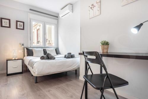 Cosy flat with private balcony - Historic Center by REMS