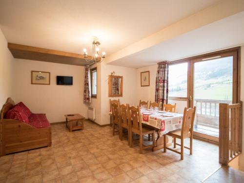 Appartement Lanslevillard, 3 pièces, 8 personnes - FR-1-508-91