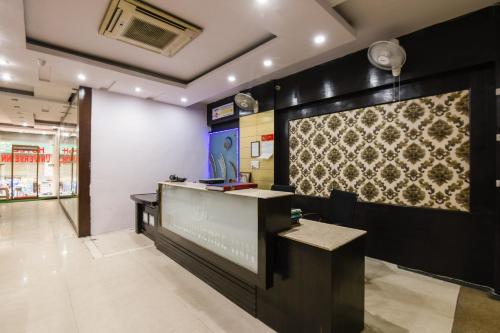 Lobby/Rezeption in der Unterkunft OYO Hotel Elegant International Near Gurudwara Shri Bangla Sahib