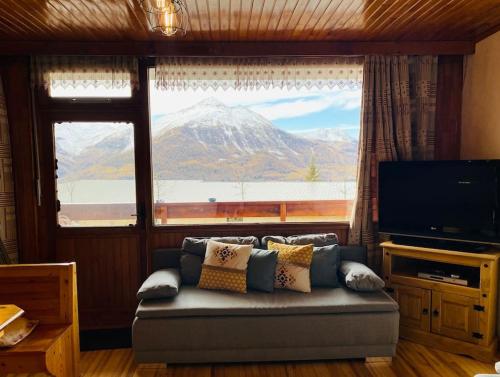 Photo de la galerie de l'établissement Appartement Cosy et convivial au pied des pistes., à Orcières