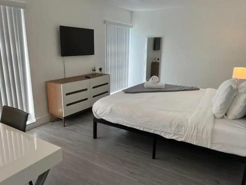 Designer River View Apartmentsにあるベッド