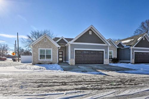 Imagen de la galería de Pet-Friendly Home, 5 Mi to Dtwn Louisville!, en Jeffersonville